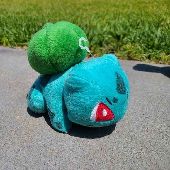 Bulbasaur and Snubbull plush - Picture 5 of 9